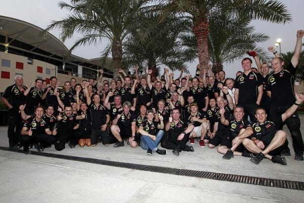 Lotus-F1-Team-photo.jpg